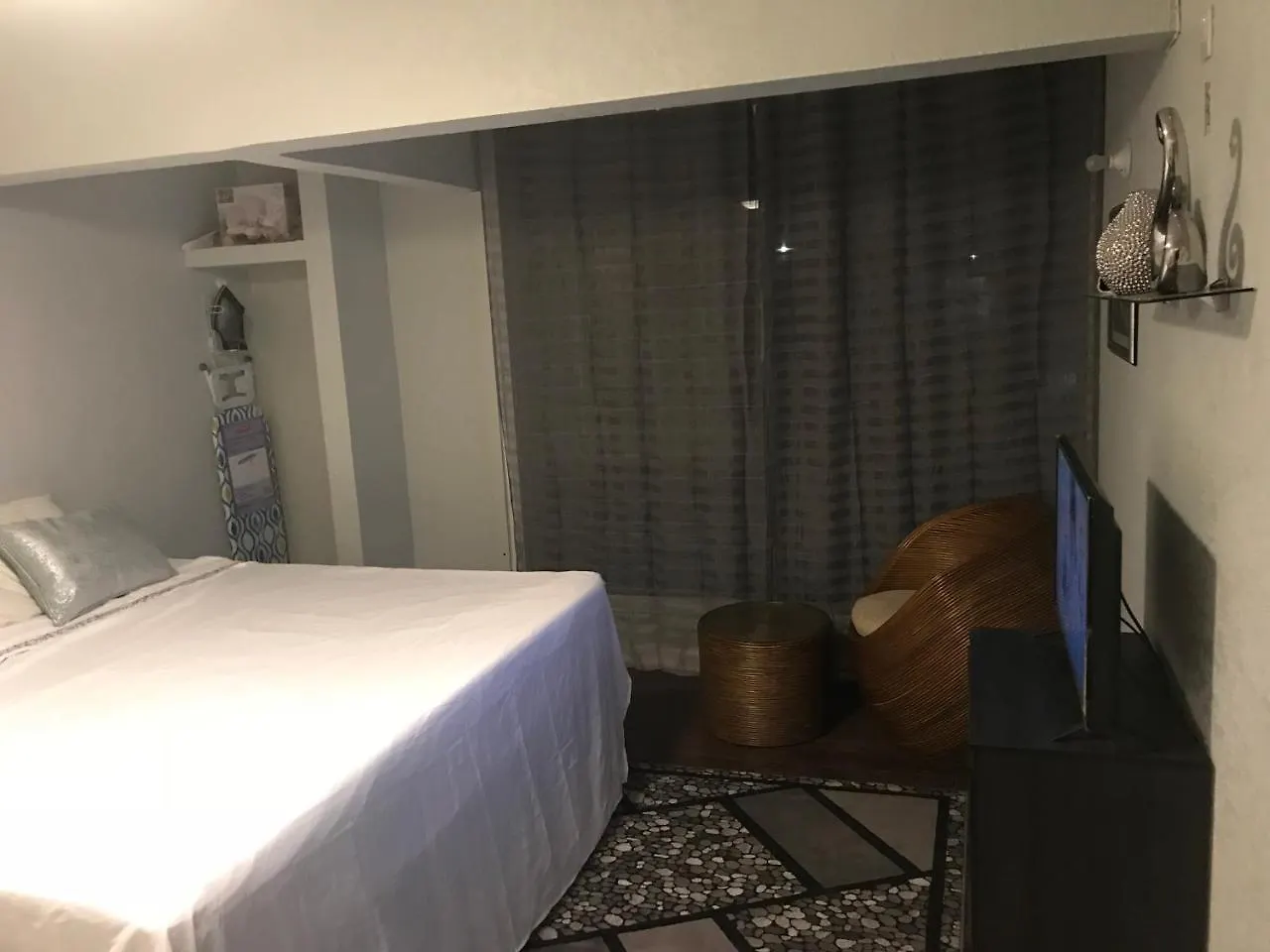 Abacus Jamaica The Zana Suites キングストン アパート